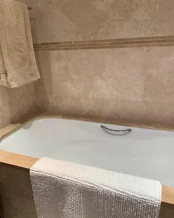 Beau Views Seven Апартаменты Пейя